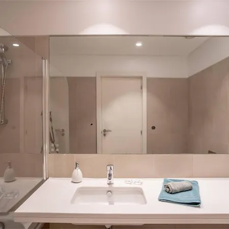 Freemont Apartmán *